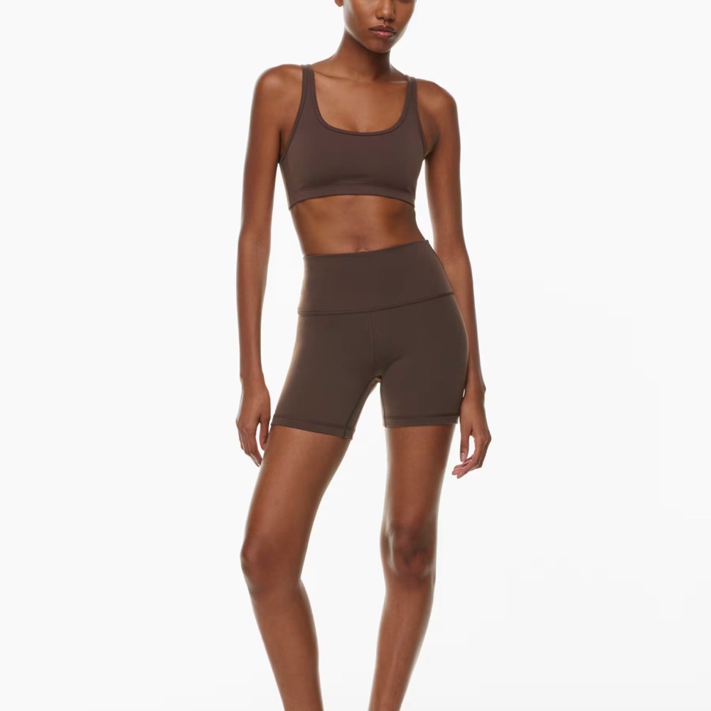 ARITIZIA Golden LIFE Set - Mini Bra Top/New Cheeky Hi-Rise Short